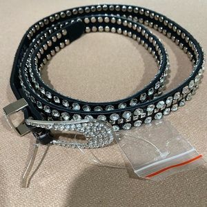 Brand New Leather Bling Belt. Size Small which measures 39”not including buckle.
